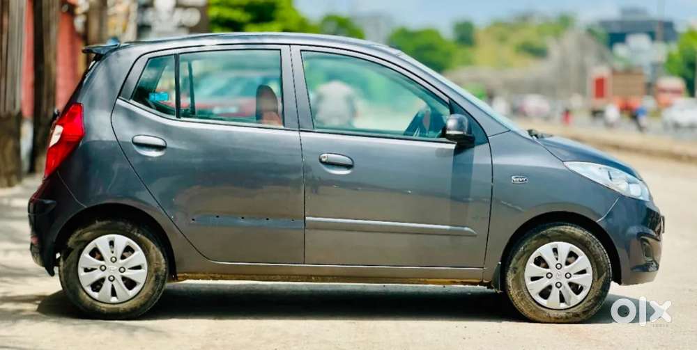 Hyundai I10 Sportz At, 2013, Petrol