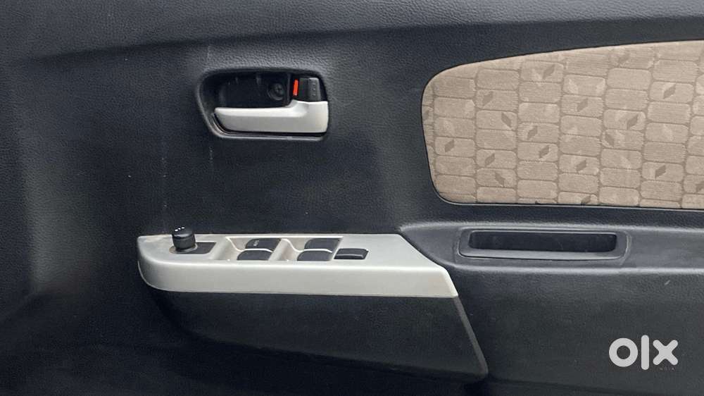 Maruti Suzuki Wagon R 1.0 2015-2019 Vxi Amt, 2015, Petrol