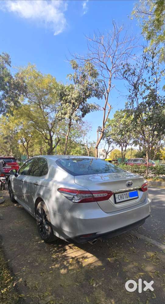 Toyota Camry Hybrid 2019