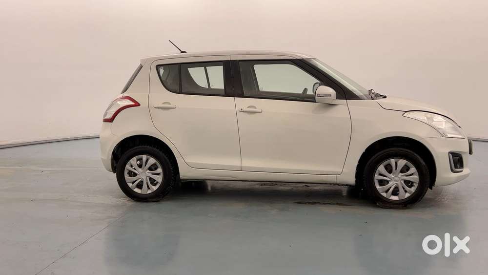 Maruti Suzuki Swift Vxi Optional, 2017, Petrol