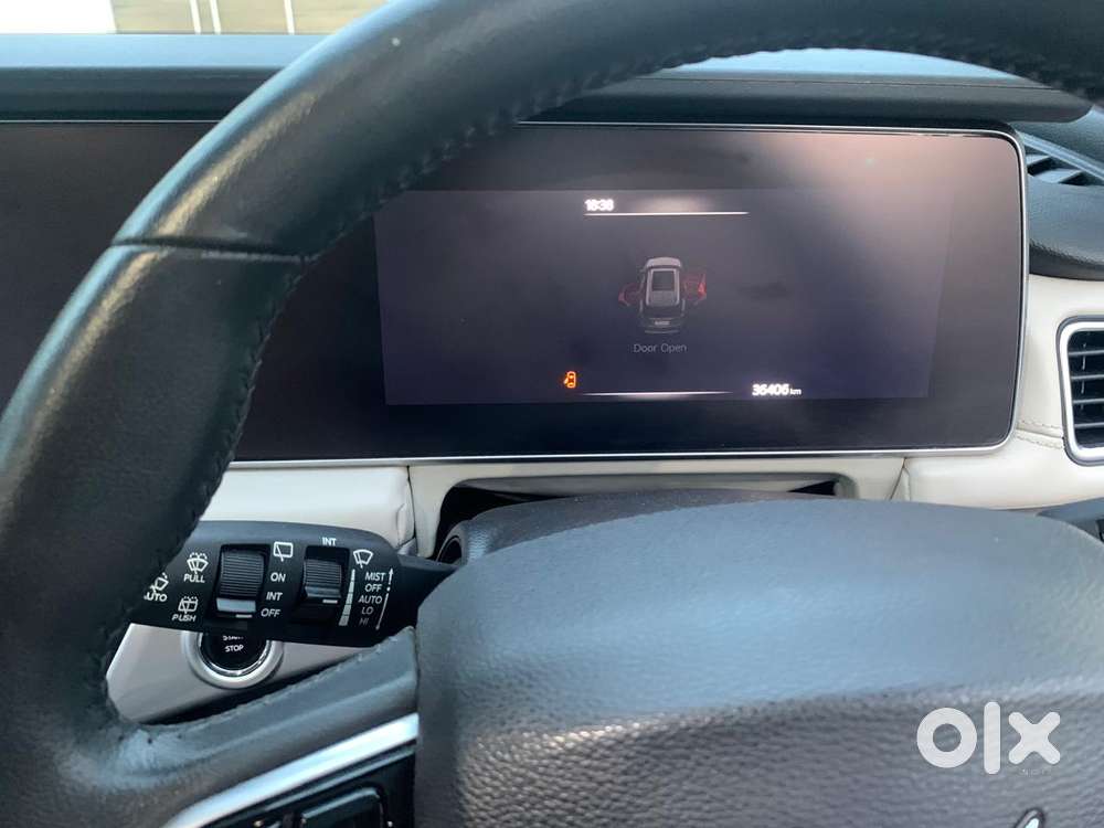 Mahindra Xuv700 2.2 Ax 7 Diesel At Str, 2023, Diesel