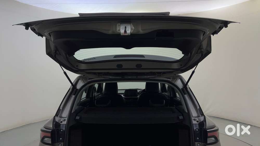 Maruti Suzuki Vitara Brezza 1.5 Zxi At, 2024, Petrol