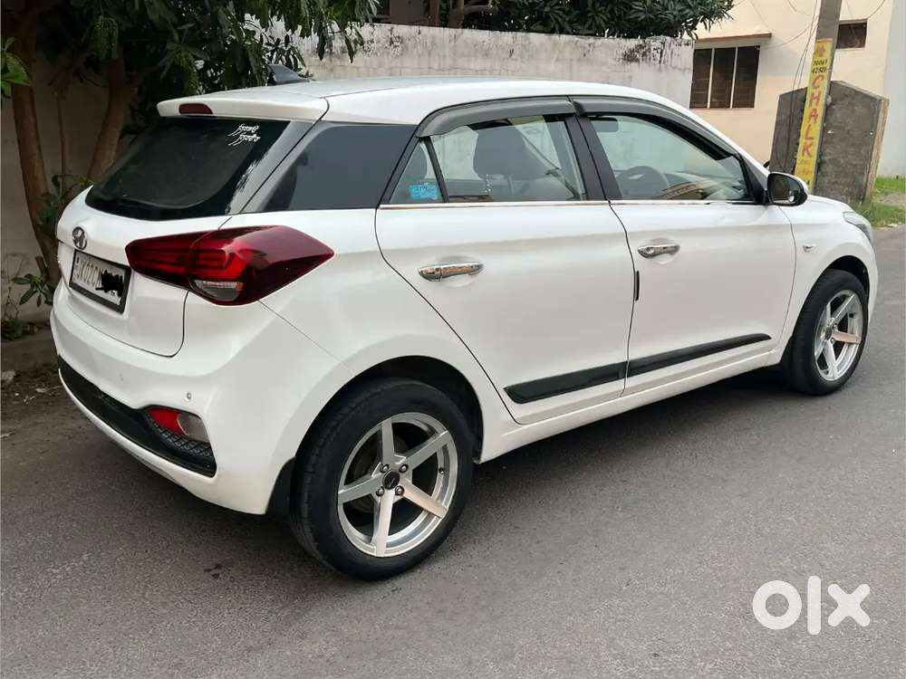 Hyundai I20 Elite 2020 Diesel Well Maintained