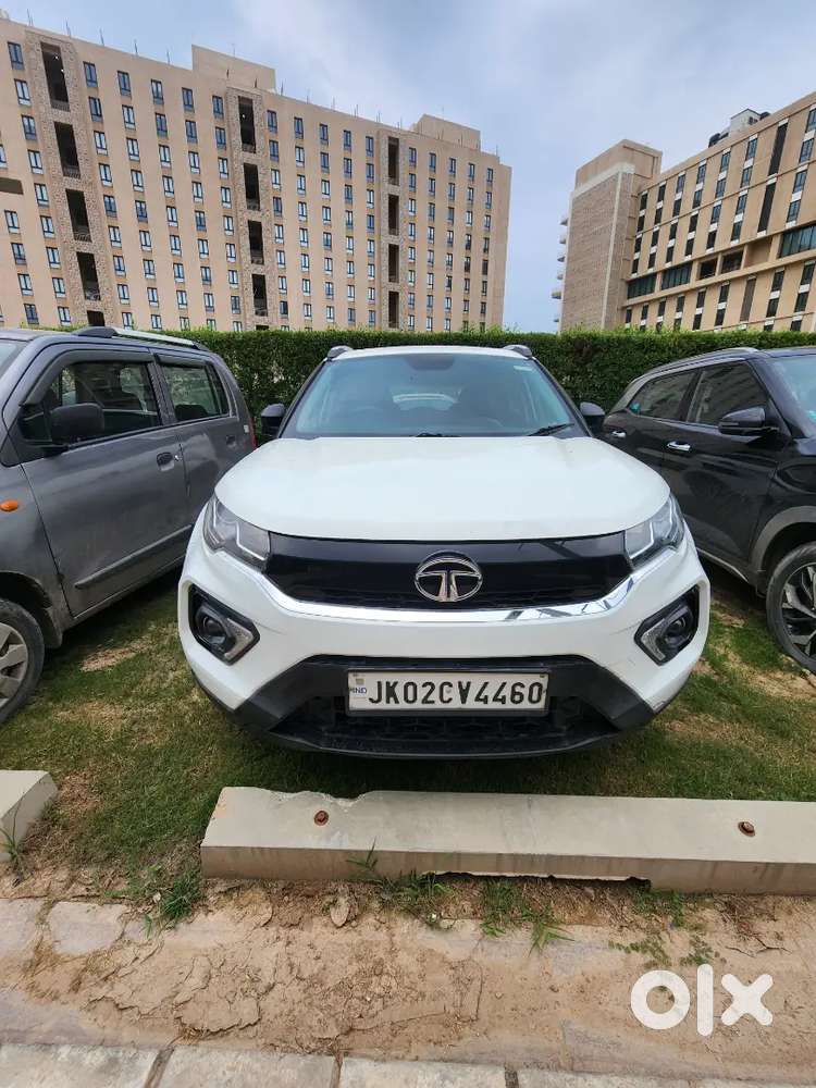 Tata Nexon 2021 Dec With Sunroof