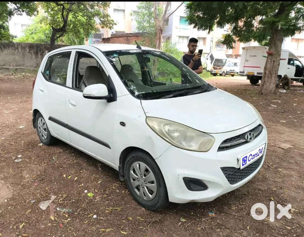 Hyundai I10 Magna  2011  Petrol + Cng  1st Owner  Excellent Condit
