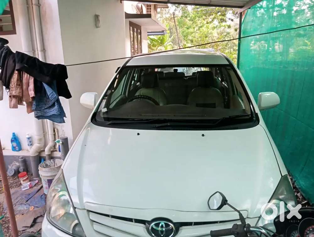 Toyota Innova Police Man Used Vehicle