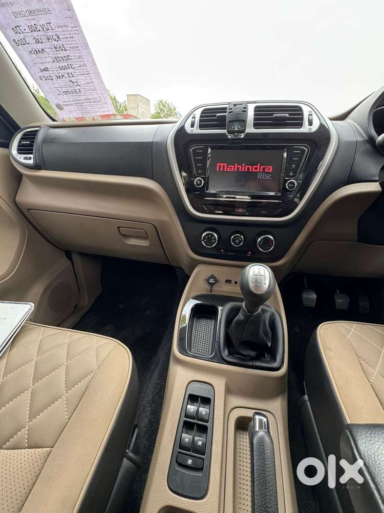 Mahindra Tuv 300 T10 Opt Dual Tone, 2019, Diesel