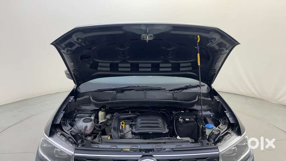 Volkswagen Taigun Topline 1.0 Tsi At (electric Seats), 2022, Petrol