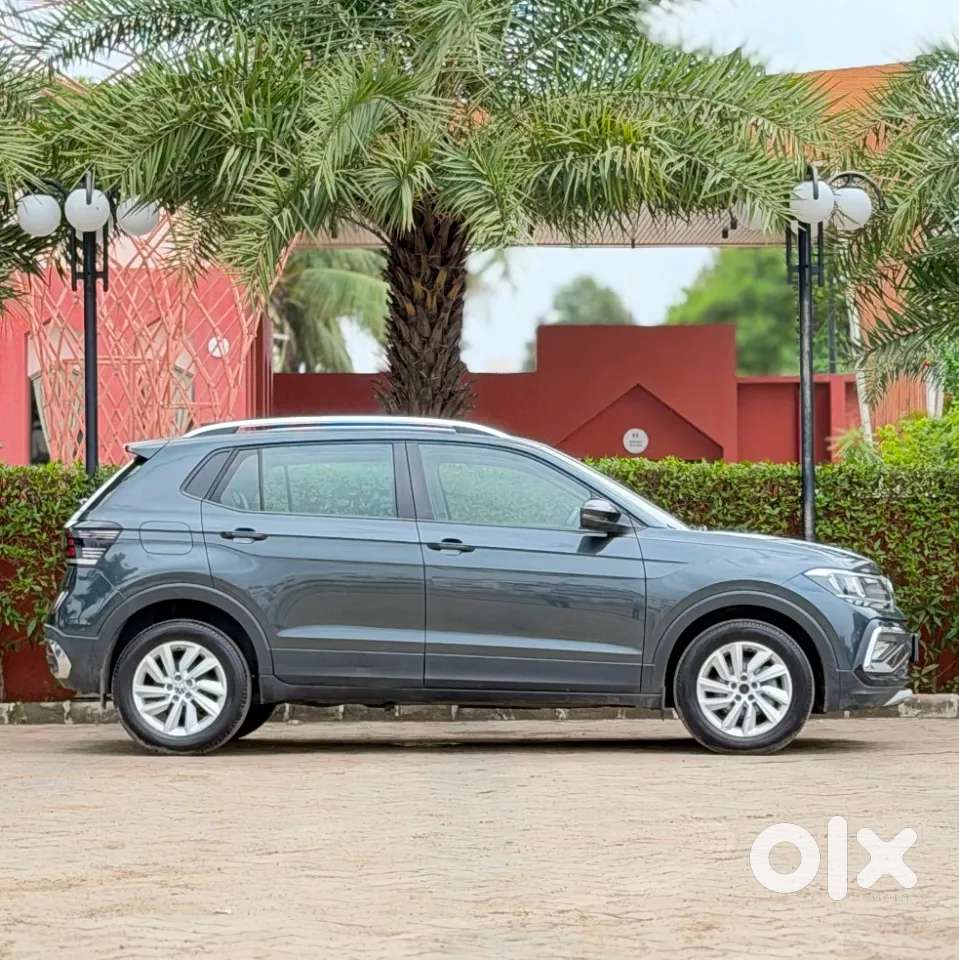 Volkswagen Taigun 1.0 Tsi Highline At, 2023, Petrol