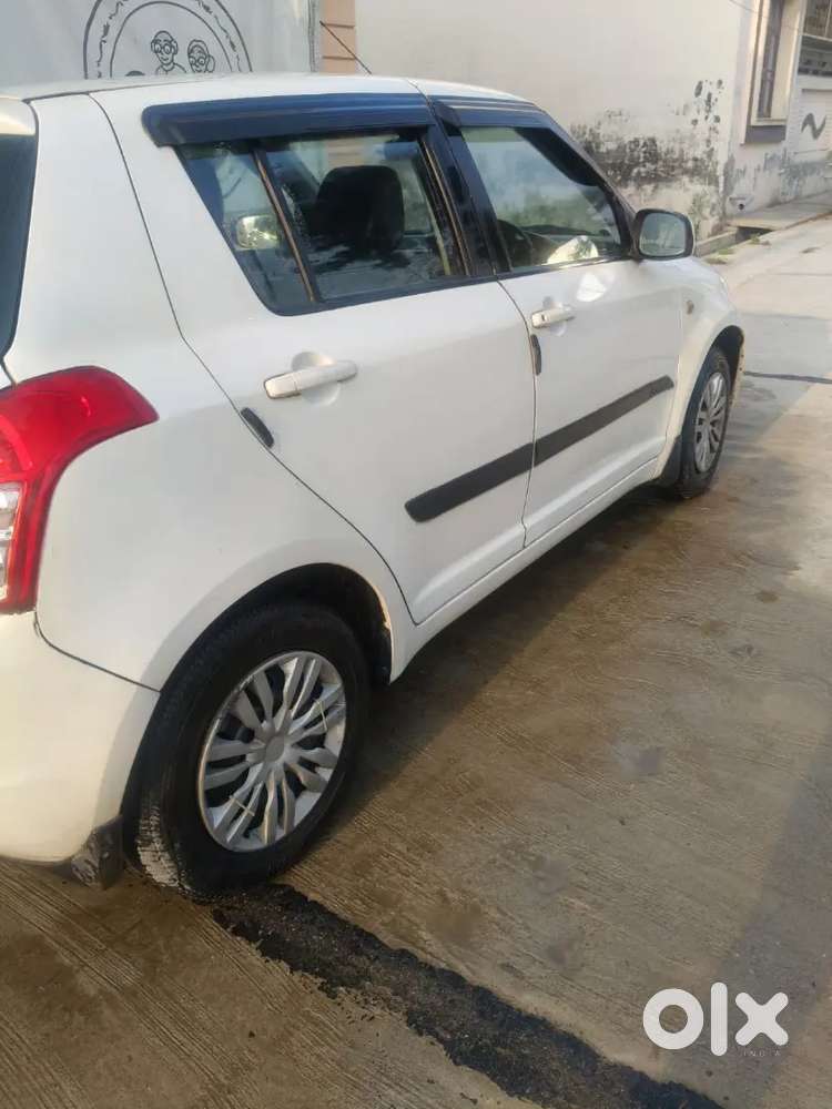 Maruti Suzuki Swift Petrol Manual 2011 Second Owner
