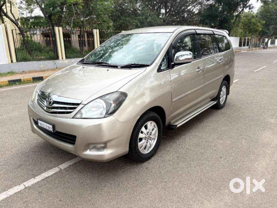 Toyota Innova 2.5 V Diesel 7-seater, 2009, Diesel