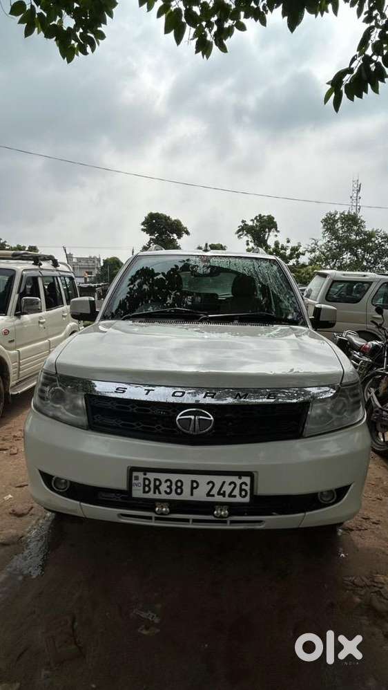Tata Safari Storme 2017 Diesel 123000 Km Driven
