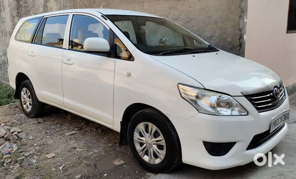 Toyota Innova 2016 Diesel White