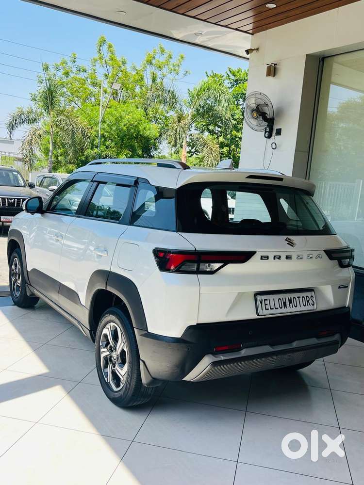 Maruti Suzuki Brezza 1.5 Zxi Plus Smart Hybrid, 2022, Petrol