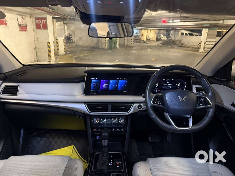 Mahindra Xuv700 Ax7l 6 Str At, 2022, Diesel