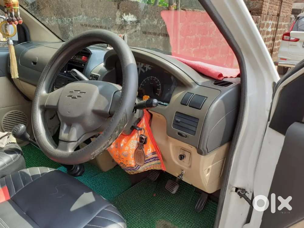 Chevrolet Tavera Neo 2012