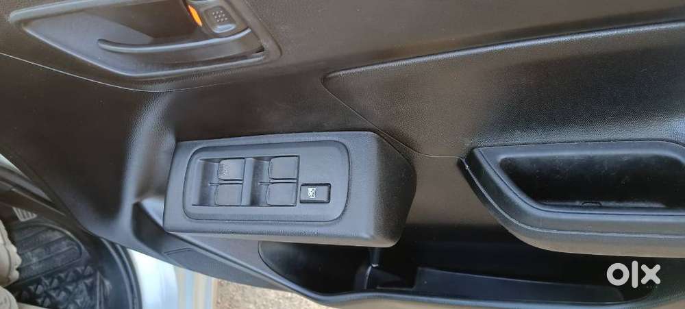 Maruti Suzuki Swift, 2023, Petrol