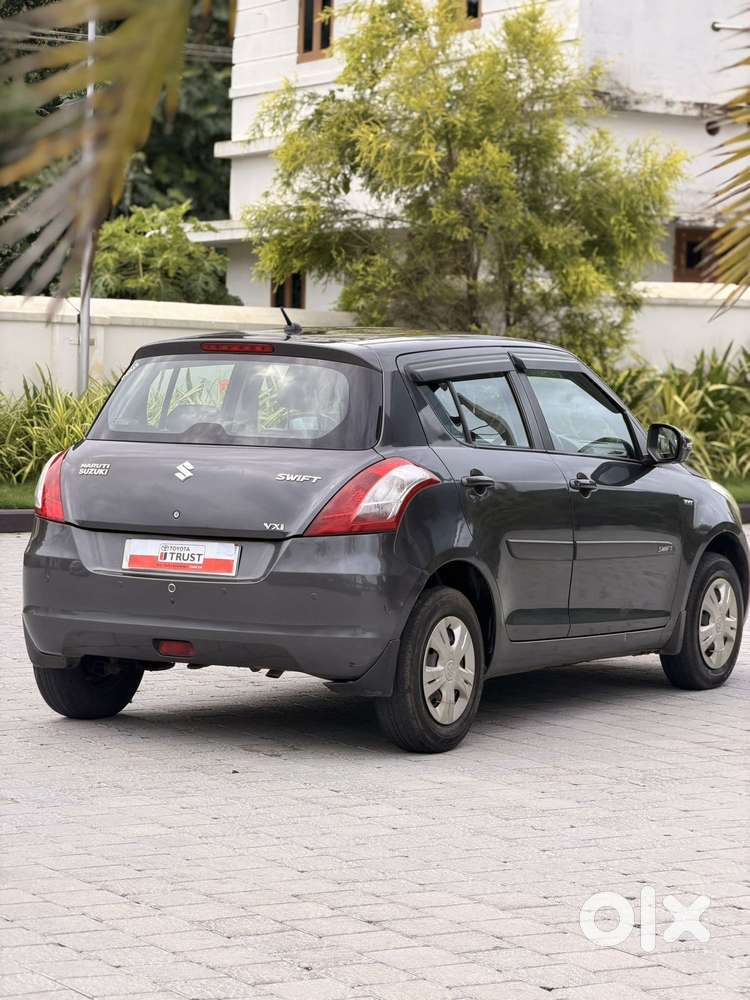 Maruti Suzuki Swift Vxi, 2017, Petrol