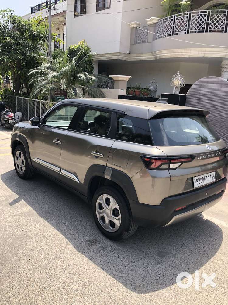 Maruti Suzuki Brezza 1.5 Lxi Smart Hybrid, 2025, Petrol