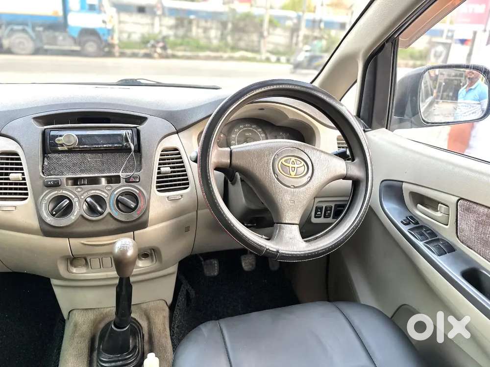 Toyota Innova 2.5g 2009 Model Tax Updated Till 2029
