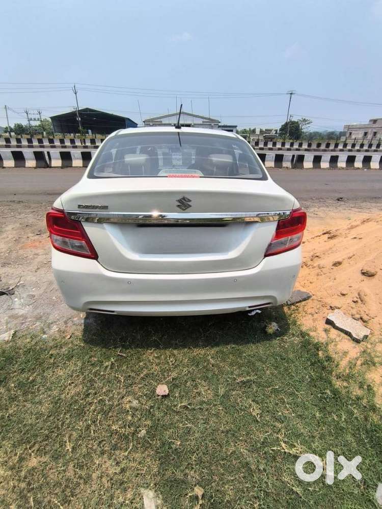 Maruti Suzuki Dzire 1.2 Vxi, 2022, Petrol