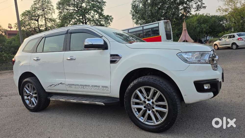 Ford Endeavour 3.2 Titanium At 4x4, 2017, Diesel