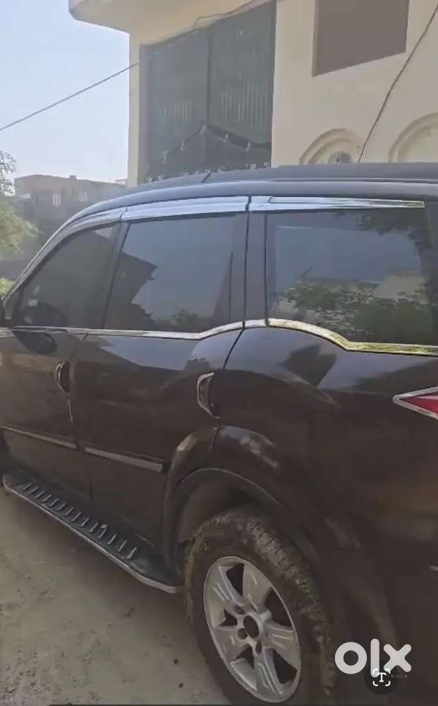 Xuv 500 W8 Army Person Ki Gadi