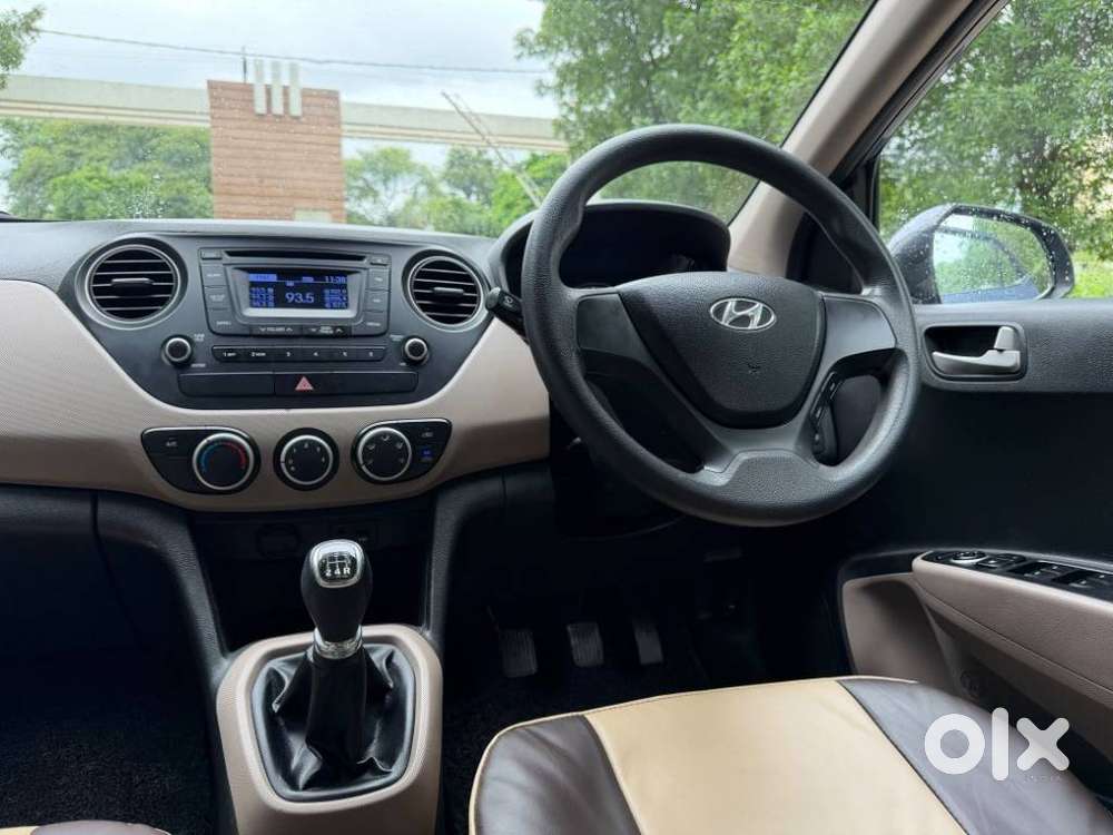 Hyundai Grand I10 Sportz, 2015, Petrol