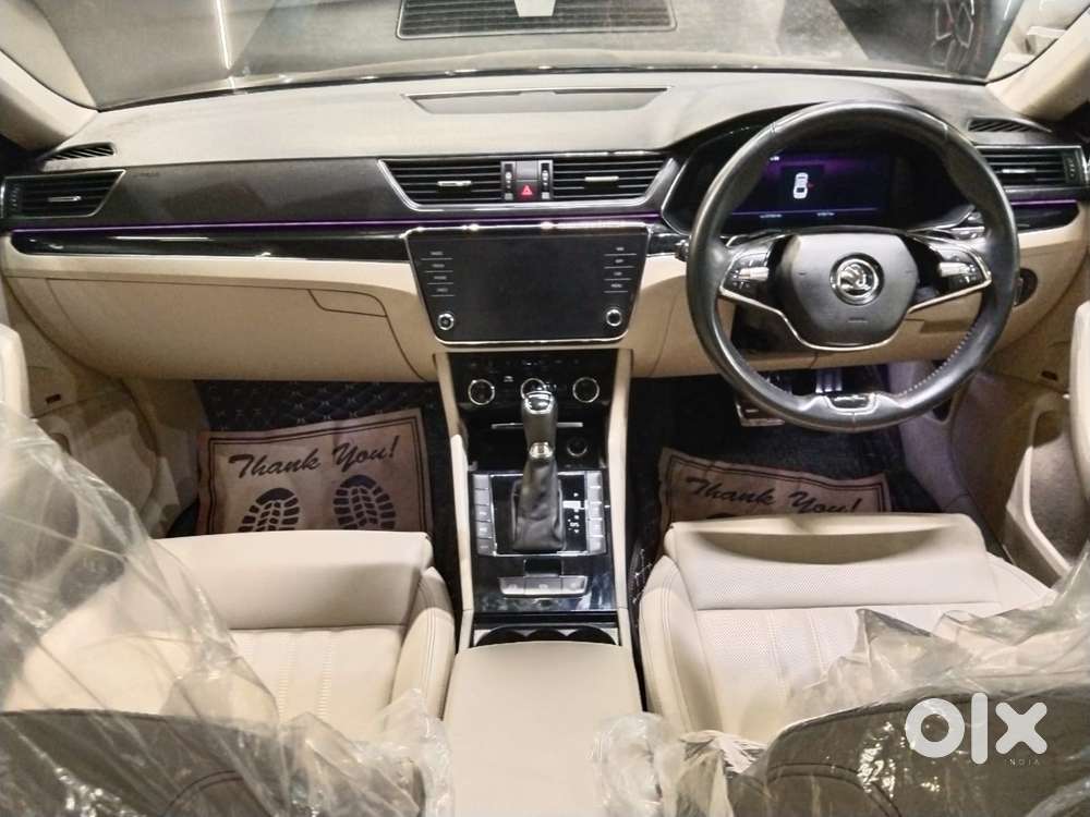 Skoda Superb 2.0 L&k Tsi At, 2023, Petrol