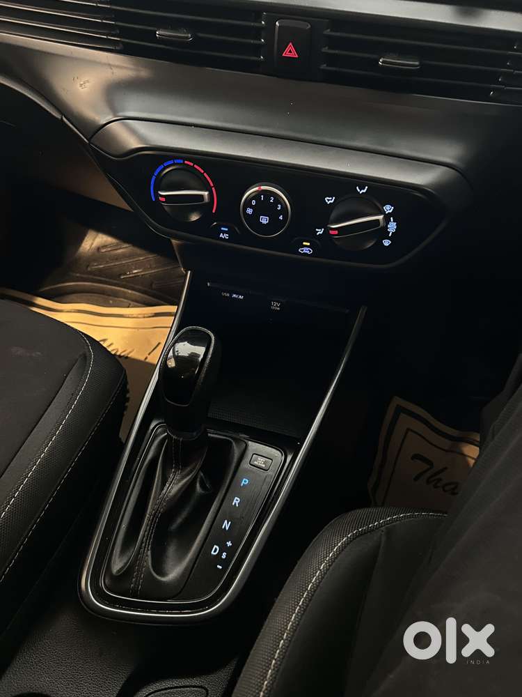 Hyundai I20 Sportz 1.2 Ivt, 2023, Petrol