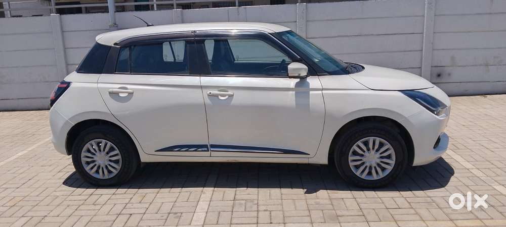 Maruti Suzuki New-gen Swift Vxi, 2024, Petrol