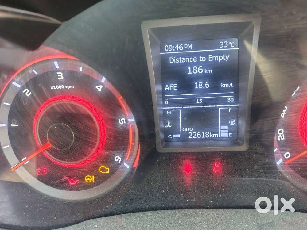 2023 Xuv 300 W 4 22600 Km  Anpara Diesel Well Maintained