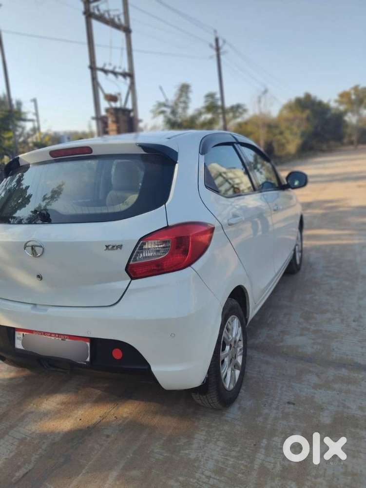 Tata Tiago 1.2 Revotron Xza, 2018, Petrol