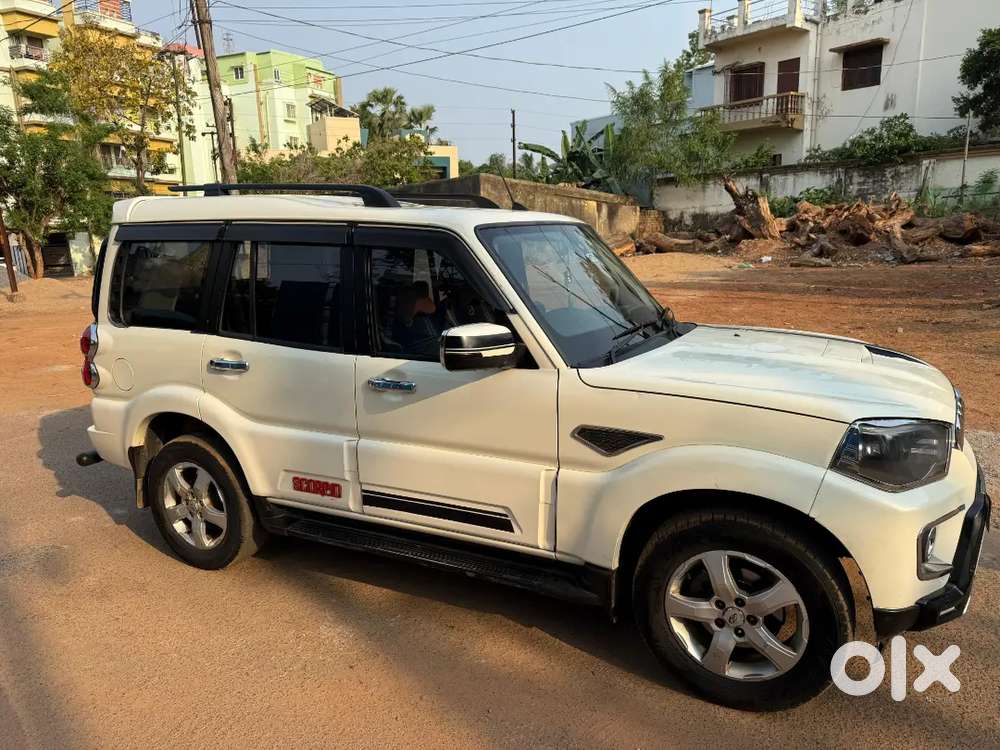 Mahindra Scorpio S11 2021