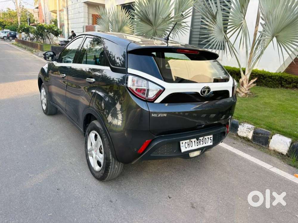 Tata Nexon 1.5 Revotorq Xm (s), 2018, Diesel