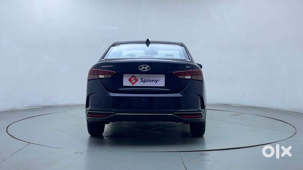Hyundai Verna 1.5 Sx Ivt, 2022, Petrol