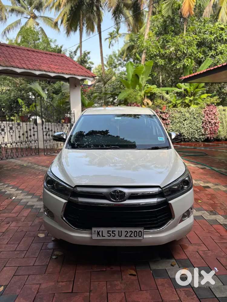 Toyota Innova Crysta 2.8 2016