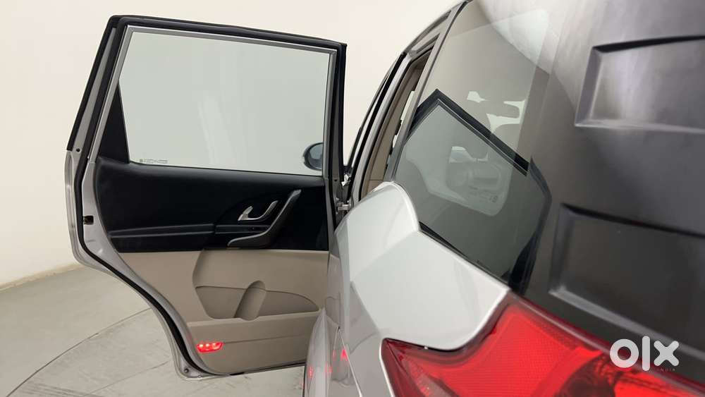 Mahindra Xuv500 2.2 W10, 2015, Diesel