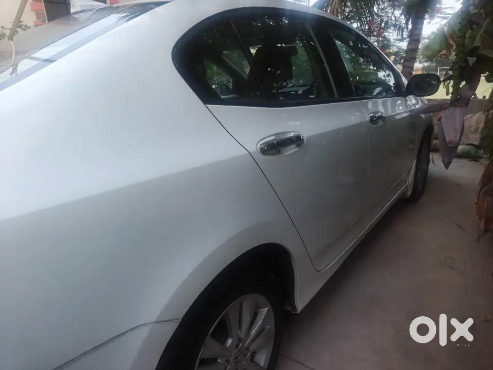 Very Well Maintained Top End Car. Selling Due To Purchase Of New Car.