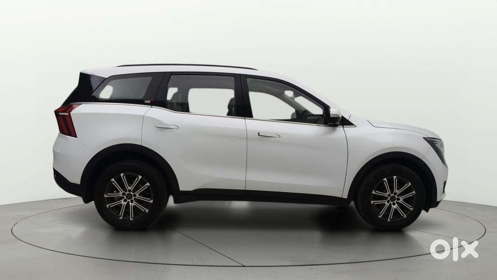 Mahindra Xuv700 2.0 Ax 7 Petrol At Luxury Pack Str, 2023, Petrol