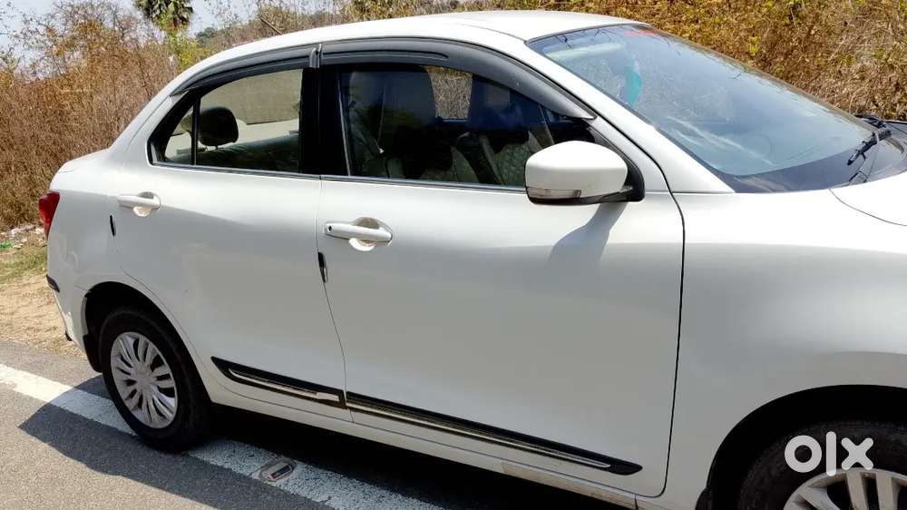 Maruti Suzuki Dzire 2022 Petrol 90000 Km Driven