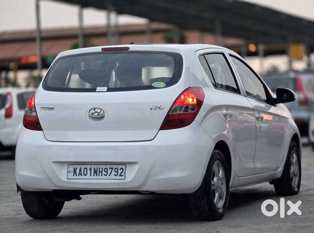 Hyundai I20 2010-2012 1.2 Sportz, 2011, Petrol