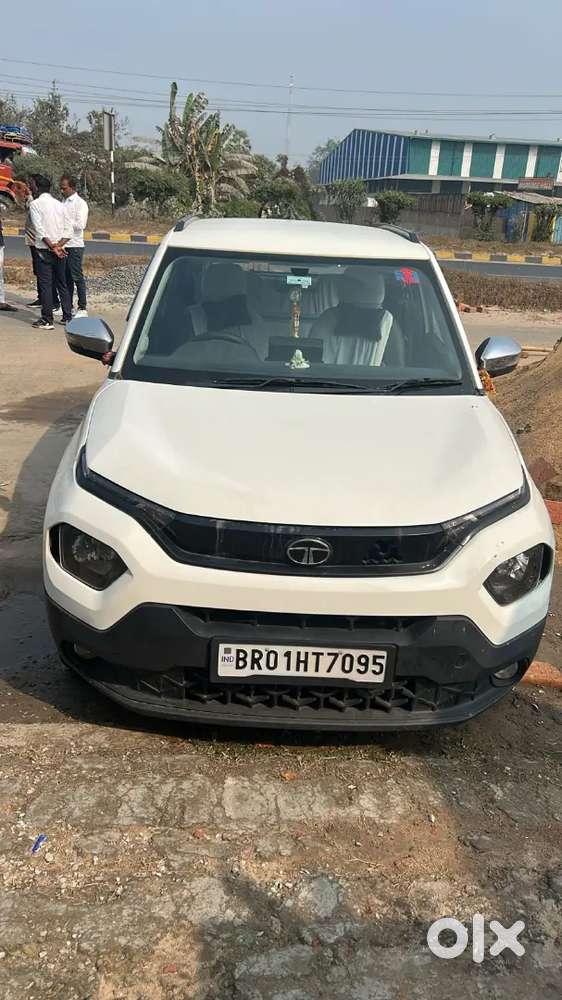 Car Me Koi Deekat Nhi H