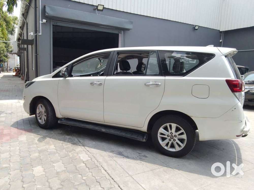 Toyota Innova Crysta 2.8z Automatic, 2017, Diesel