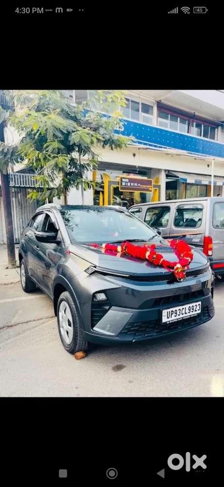 Mujhe Gadi  7seater Chahiye