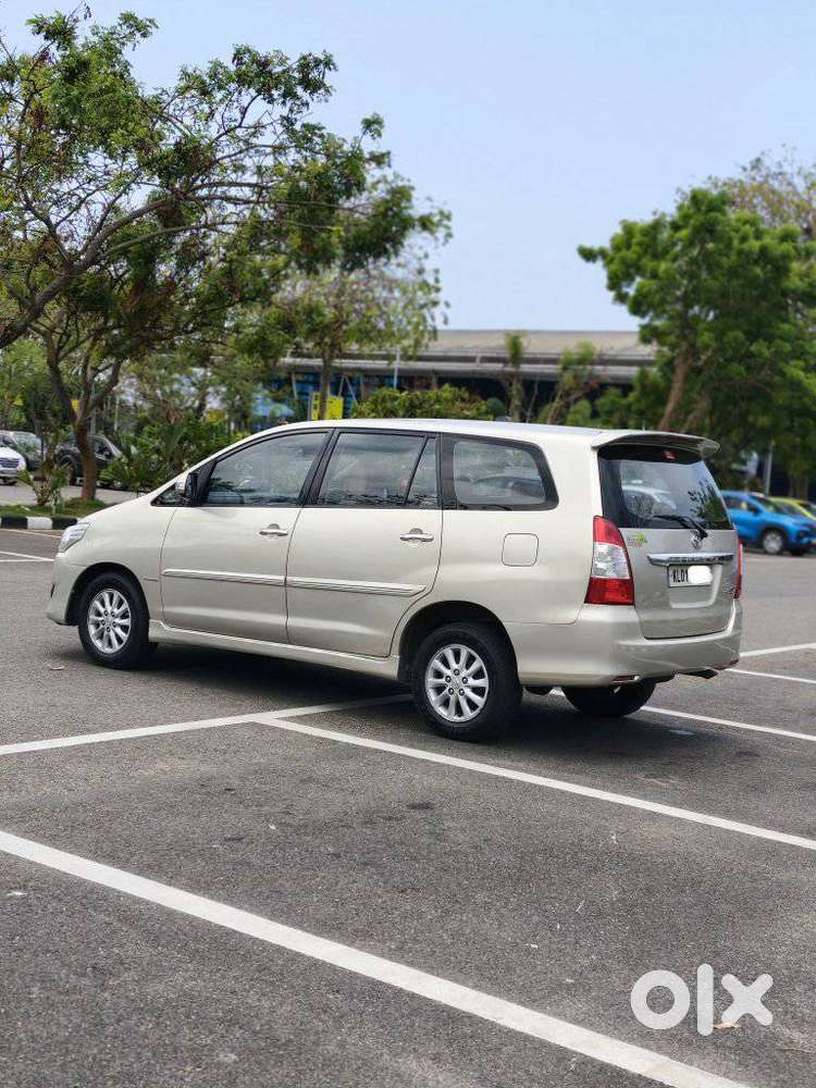 Toyota Innova 2.5 Vx 8 Str, 2012, Diesel