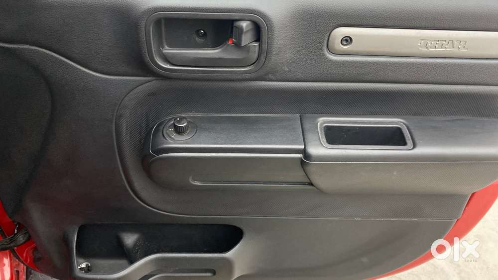 Mahindra Thar Lx 4-str Convertible At, 2022, Petrol