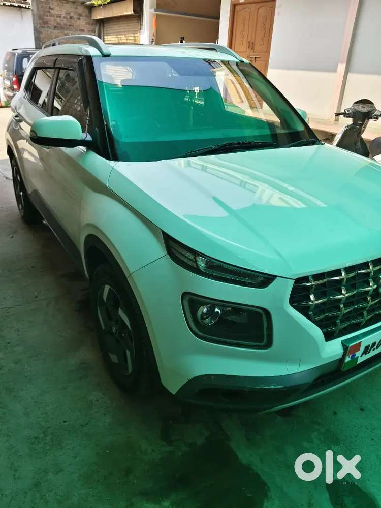 Hyundai Venue 2020 Diesel Well Maintained