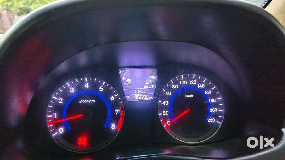 Hyundai Verna 1.4 Vtvt Gl, 2014, Petrol
