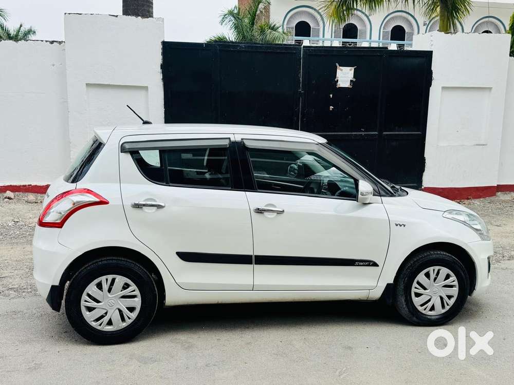 Maruti Suzuki Swift Vxi + Manual, 2016, Petrol